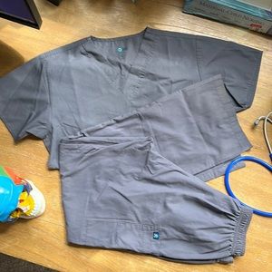GREY Maevn scrub top and bottom set!
